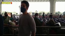 Karishma Tanna and Tusshar Kapoor Spotted at the Airport _ SpotboyE