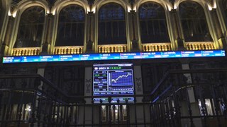 El Ibex 35 cierra en los 6.924 puntos tras sumar un 2,10 %