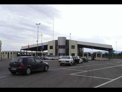 Report TV -Ndalohet italiani në Muriqan, kishte të fshehura 30 kg drogë brenda bombulave të gazit