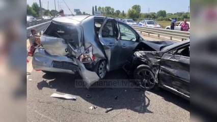 Top News - Një grua humb jetën/ Aksidenti bllokon autostradën
