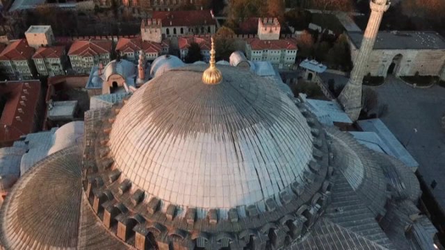 Top News - Mediat turke: Do sulmohej Shën Sofia!