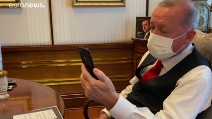 إردوغان يتصل بالأتراك الذين ساعدوا الجرحى خلال هجوم فيينا للتعبير عن فخره بهم