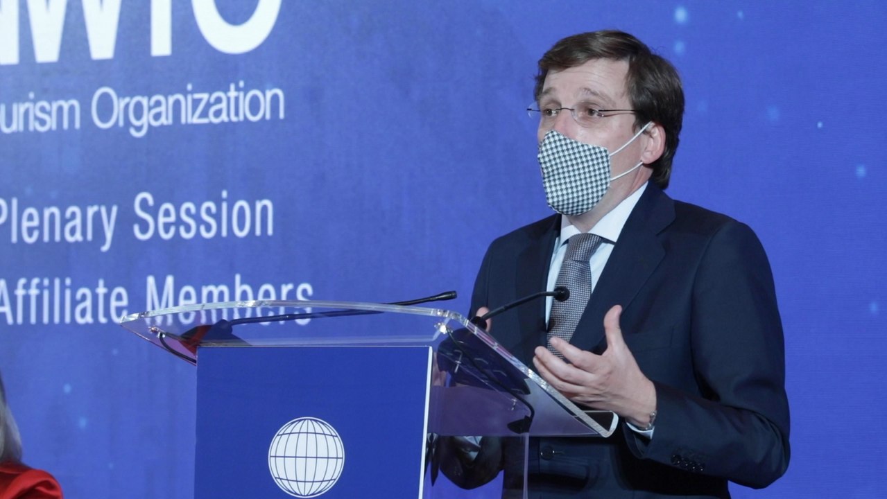 Almeida dice que el turismo es "piedra angular de mejor futuro"