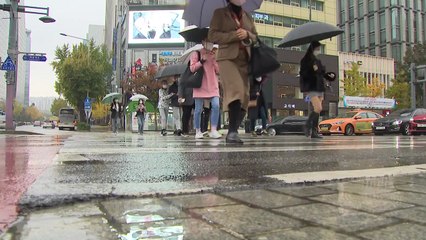 [날씨] 오늘 큰 추위 없어...곳곳에 약한 가을비 / YTN