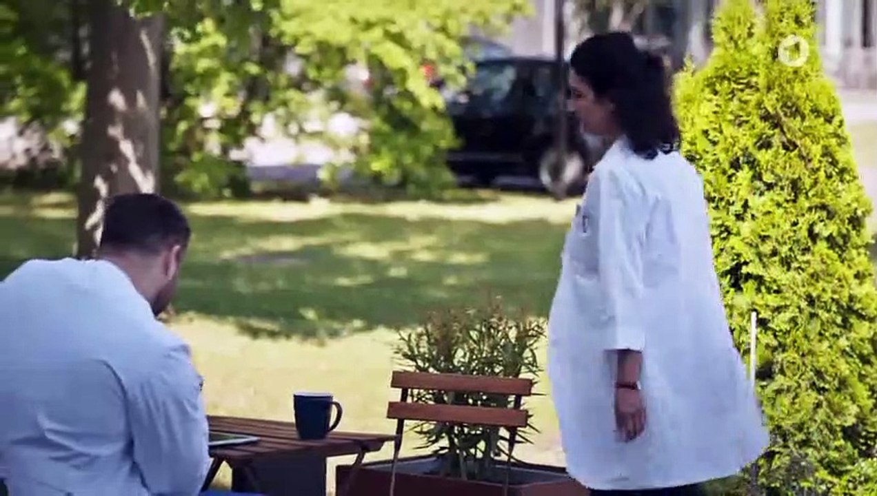 Trennung (235) - In aller Freundschaft – Die jungen Ärzte