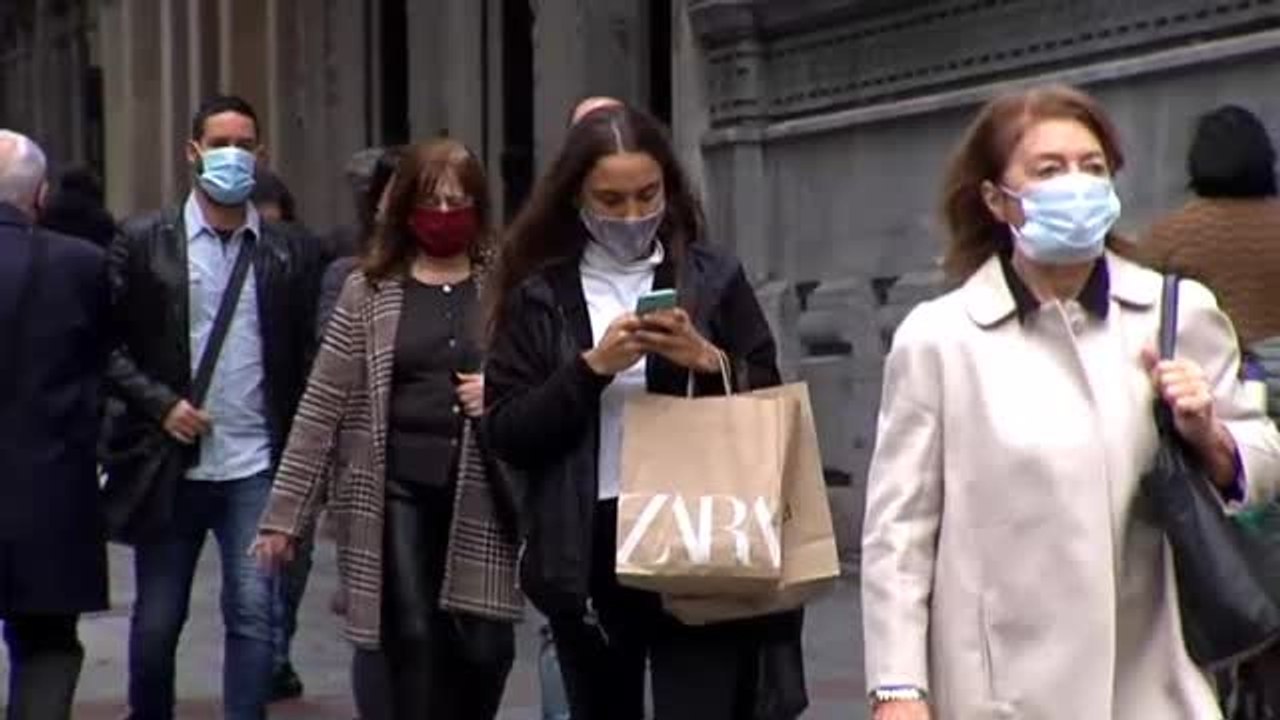 Las comunidades endurecen las restricciones