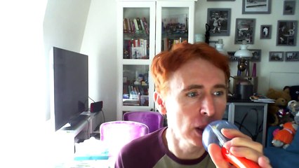 Wiwi égratigne "hillbilly girl"