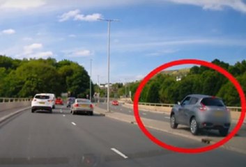 Watch the shocking moment driver speeds onto oncoming traffic on Halifax dual carriageway