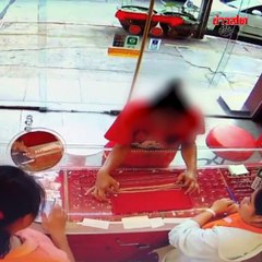 สาวบุกร้านทอง.. มือเปล่า ชิงสร้อย 5 บาท แต่ไม่หนีไปไหน รู้เหตุผลที่ทำ ถึงกับจุกอก..