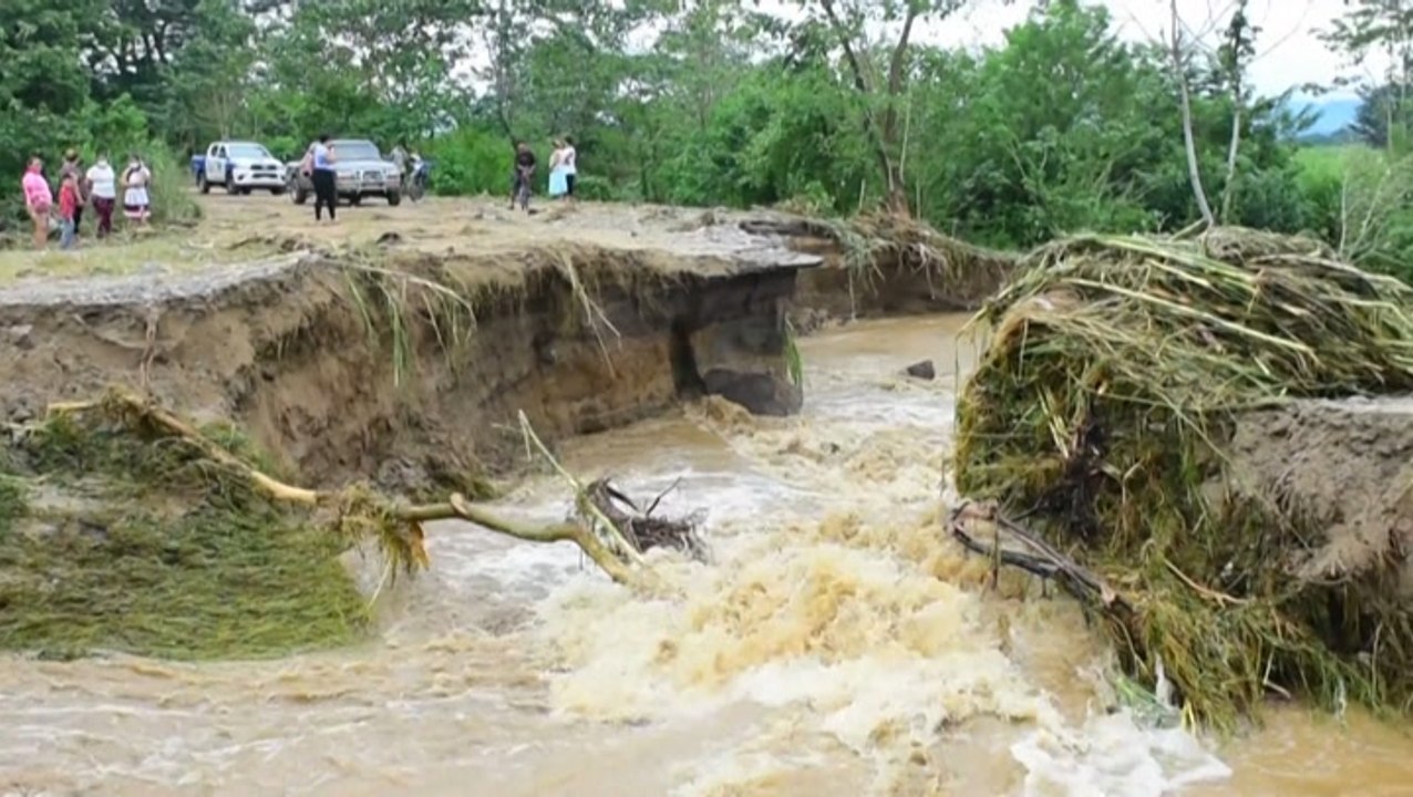 Eta's floodwaters wreak havoc in Honduras