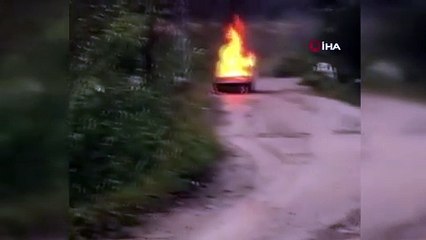 Kastamonu’da otomobil alev alev yandı