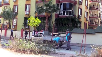 Alanya'da iki yıl önce tel örgüyle kapatılan cadde açıldı - ANTALYA