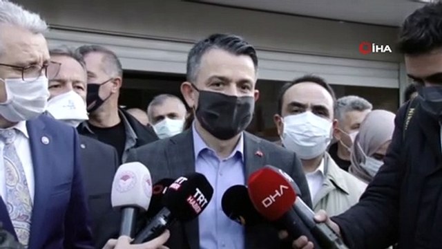 Bakan Pakdemirli, hastanede tedavi gören depremzedeleri ziyaret etti