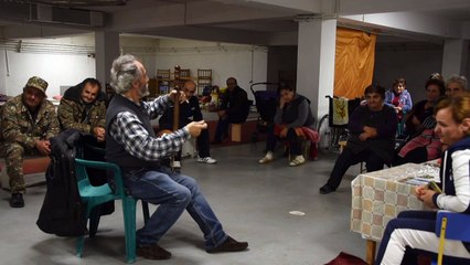 Traditional folk music lifts spirits in Nagorno-Karabakh bomb shelters