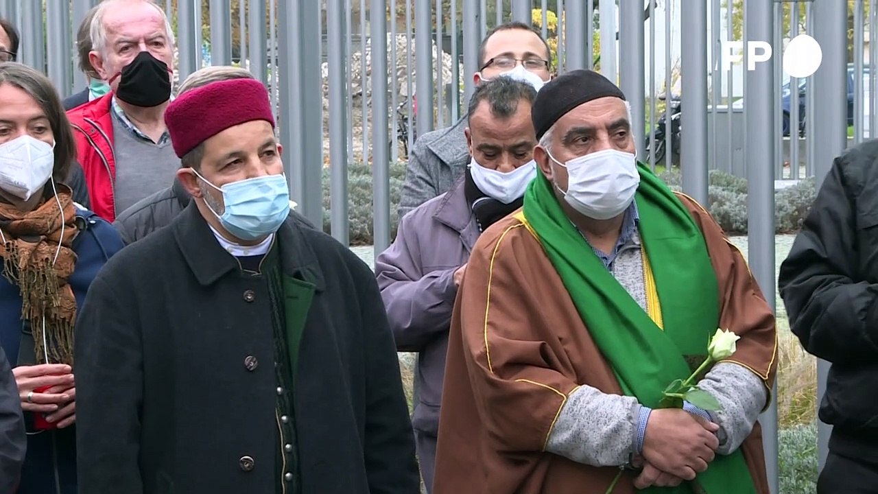 Vertreter verschiedener Religionen gedenken in Berlin der Terroropfer von Wien