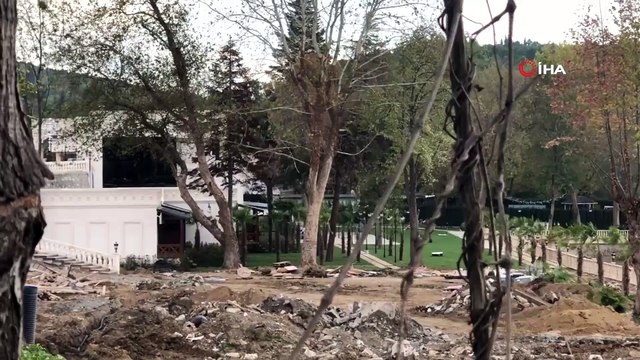 Sapanca Gölü'nde Şok Görüntü... Sapanca Gölü'nü Soktukları Kepçe İle Talan Ettiler