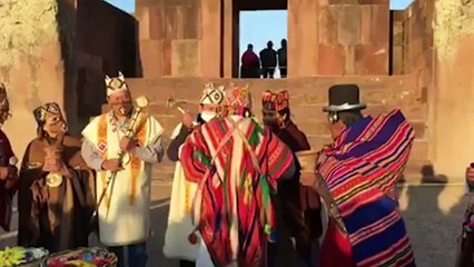 Presidente electo de Bolivia recibe simbólico bastón de mando en Tiwanaku