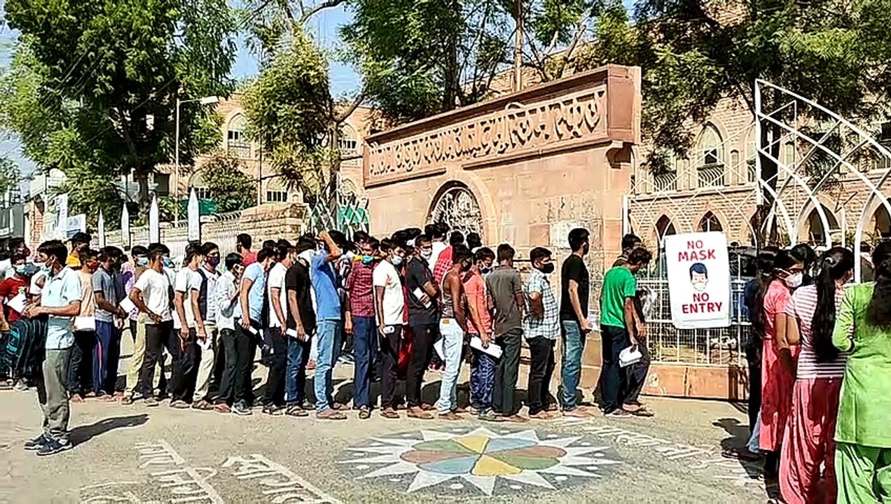 कांस्टेबल बनने के लिए 55 प्रतिशत अभ्यर्थी पहुंच...