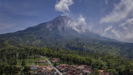 Hundreds Evacuate Over Fears That Indonesia’s Most Active Volcano Could Erupt