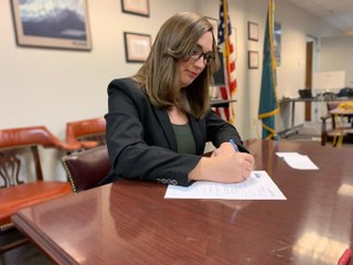 Sarah McBride se convertirá en la primera senadora transgénero en la historia de EE.UU