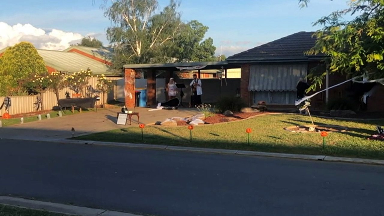 Music industry brings live driveway gigs to regional Victoria