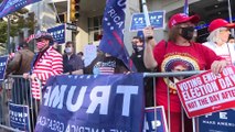 Trump ve Biden destekçileri karşıt protestolar düzenledi  - PHILADELPHIA