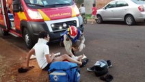 Colisão entre carro e moto deixa duas pessoas feridas no Bairro Morumbi