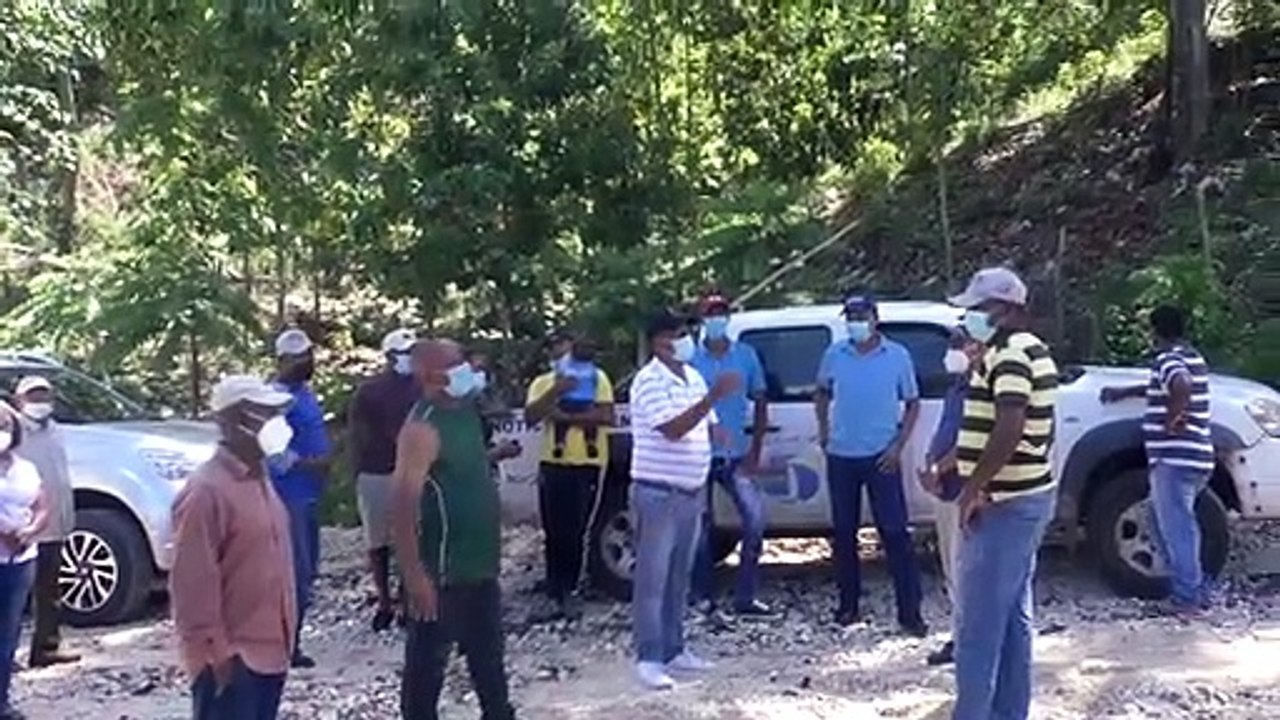 Celebran anuncio terminación carretera en Pedernales