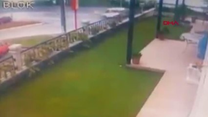 ORDU'DA İŞÇİ MİNİBÜSÜ İLE KAMYONET ÇARPIŞTI 3'Ü ÇOCUK 14 YARALI