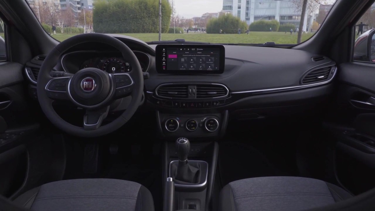 Der neue Fiat Tipo City Sport - Vorbildliche Infotainment- und Sicherheitsausstattung