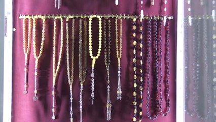 KIRIKKALE - Kırıkkaleli tespih ustası, 11 metrekarelik dükkanında eski malzemeleri tespihe dönüştürüyor