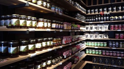 Yerli tohumlarla hasat edilen ürünler mobil market ile satılıyor