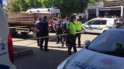 ADANA - Tırın çarptığı çocuk yaşamını yitirdi