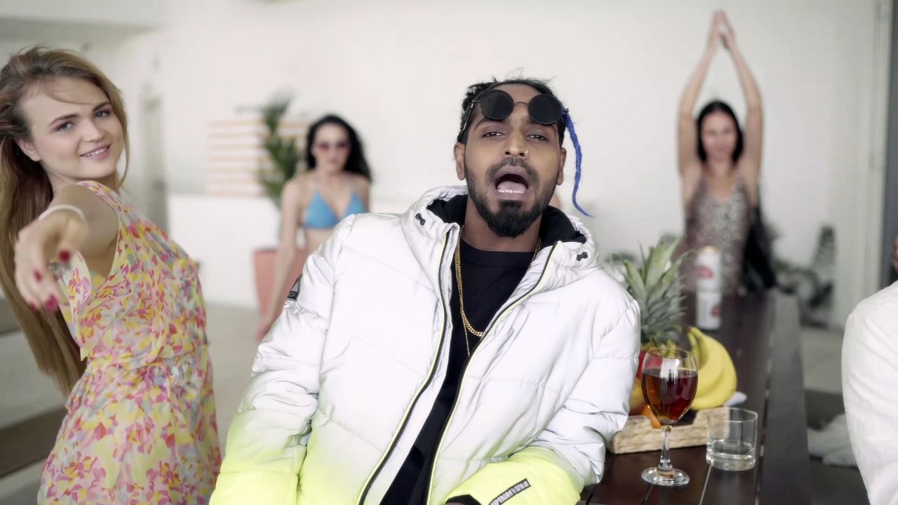 EMIWAY_BANTAI_X_CHRIS_GAYLE_(UNIVERSEBOSS)_-_JAMAICA_TO_INDIA__(OFFICIAL_VIDEO)(4K)