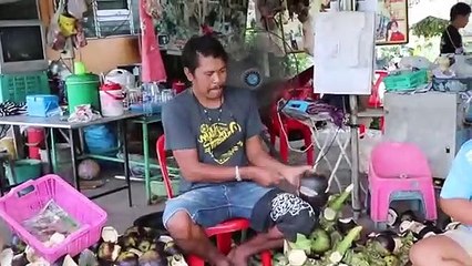 อ่างทอง ตาลเฉาะสมาชิก อบต ดัง สร้างรายได้สู้ภัยโควิด 19