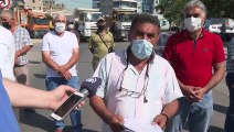 İZMİR -  Atık depolama tesisinin kapanmasını isteyen bir grup, yol kapatma eylemi yaptı