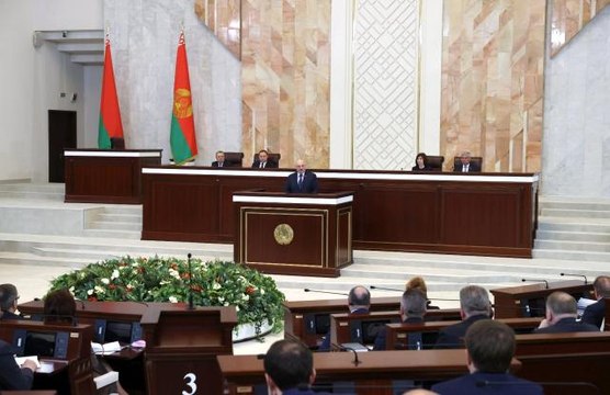 Belarus Devlet Başkanı Lukaşenko: Bomba ihbarı İsviçre'den geldi Lukaşenko'dan Batı'ya Ryanair tepkisi: Planlı provokasyon