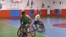 ŞANLIURFA - Engelli sporcu, tesadüfen başladığı basketbolda milli takıma seçilmenin gururunu yaşıyor