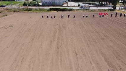 ATA TOHUMLARI VE SEBZE FİDANLARI TOPRAKLA BULUŞTU