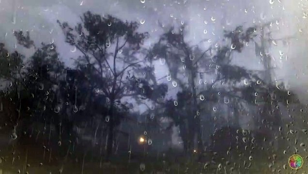 Sleep sound of violent storms, rain and thunderstorms-white noise relaxes sleep and heals naturally