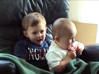 سجل 880 مليون مشاهدة: ما قصة حذف الفيديو الأشهر شاري عض إصبعي؟