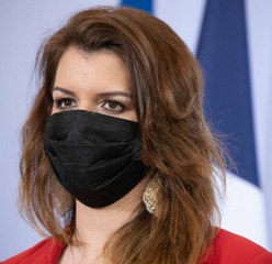 “C’est condamnable par la loi” : Marlène Schiappa s’élève contre l’insulte de “chienne” adressée à Marine Le Pen