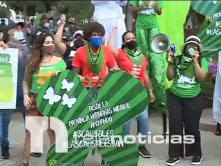 #Telenoticias / Especialistas afirman defender la vida de la madre y su bebé es su deber y no necesitan causales / 25 de mayo 2021
