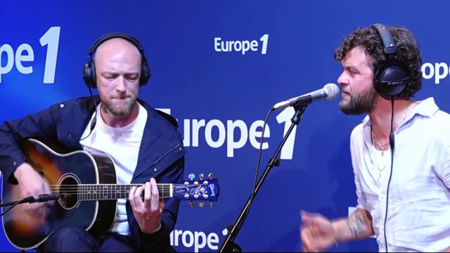Claudio Capéo chante Ti Amo a cappella à Anne Roumanoff