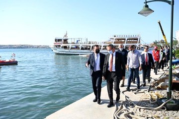 Büyükşehir, Ayvalık'ta yaraları sarıyor