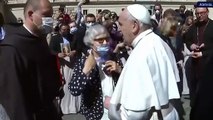 Precioso gesto del Papa con superviviente de Auschwitz