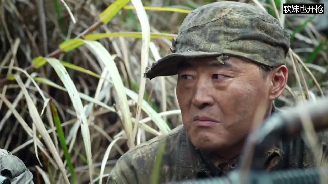 The Japanese army rounded up 3 special forces. Unexpectedly, the other side used reeds as a cover to hunt the Japanese army wildly!