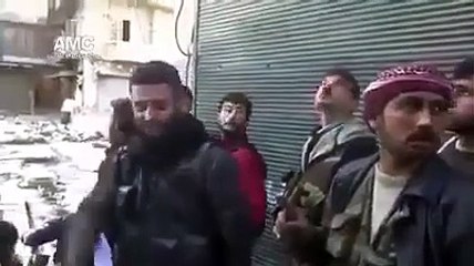 Halep'te şiddetli çatışmalar arasında ezan sesi