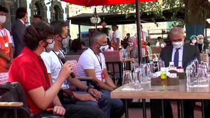 DİYARBAKIR - 'Yarın Çok Genç Olacak' projesi kapsamında 5 ilden gelen öğrenciler Diyarbakır'ı gezdi