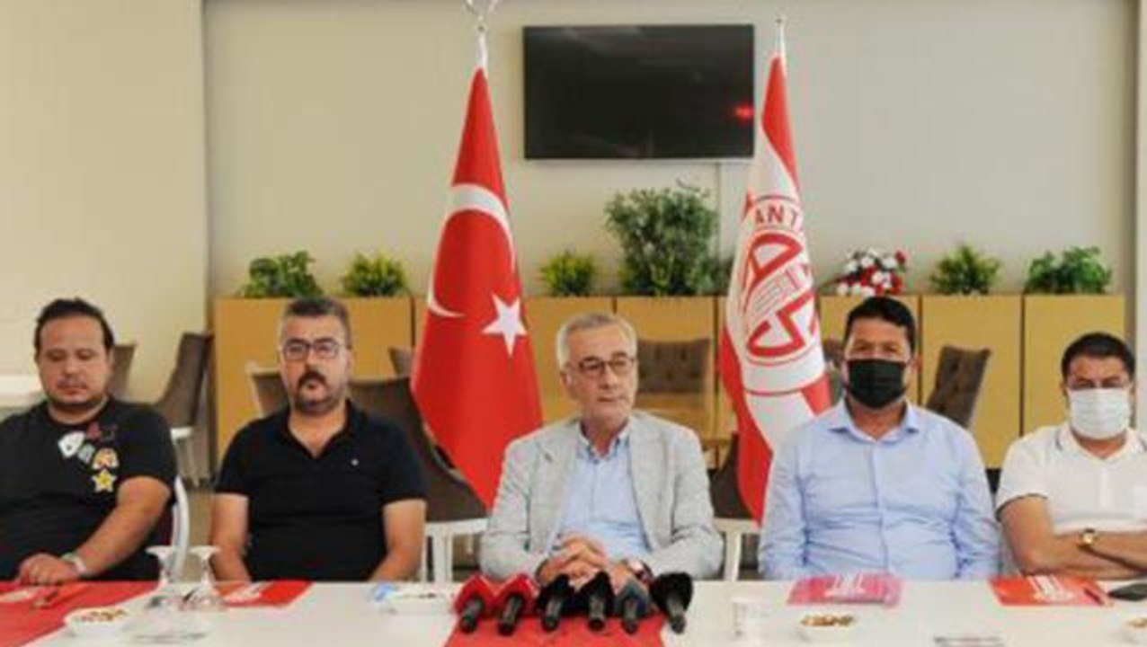 Antalyaspor Başkanı Mustafa Yılmaz istifa etti